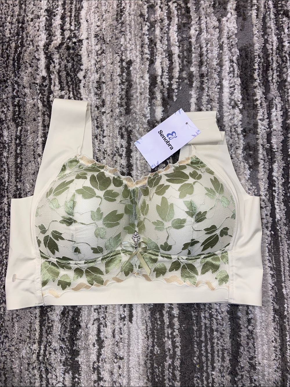 Senobra ivory and green bra size XL NWT comfy lift, and flex wireless